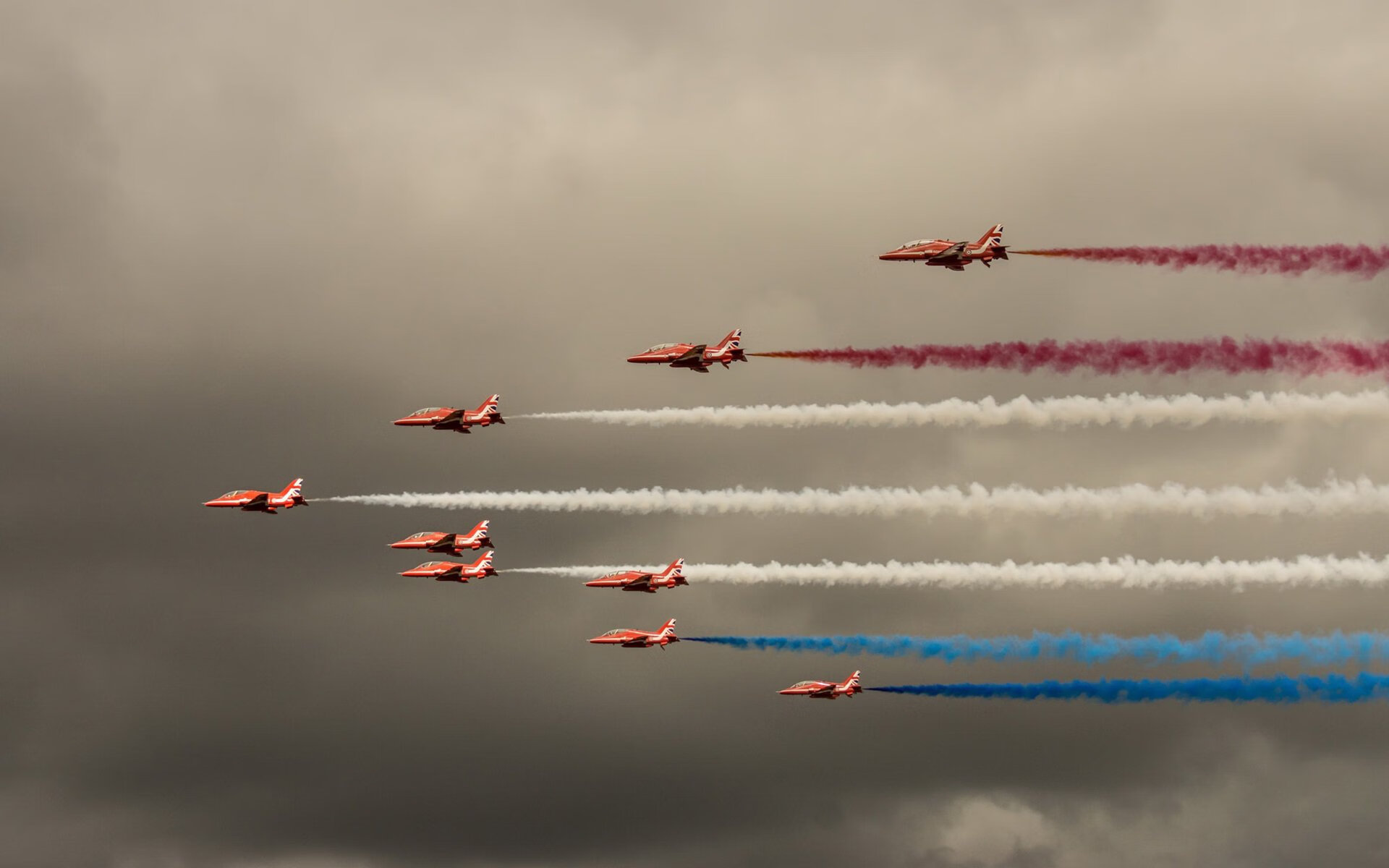 跳水组合默契中立代表队A夺得好成绩，跳水冠军组合